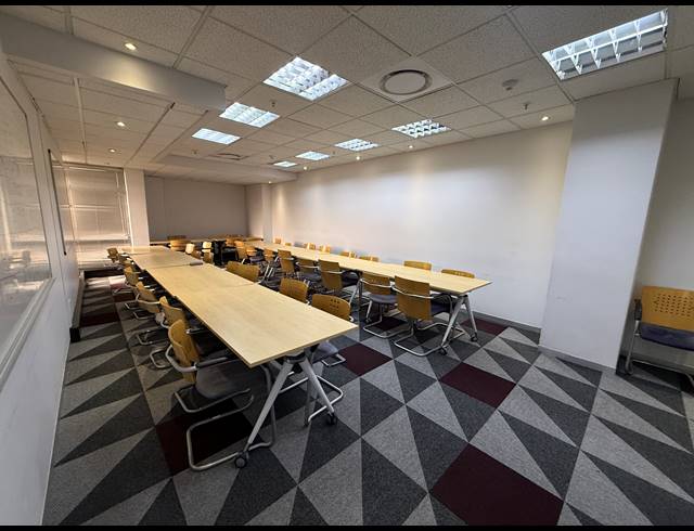 5,634M² OFFICE TO LET IN ROSEBANK